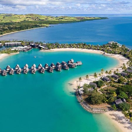 Fiji Marriott Resort Momi Bay מראה חיצוני תמונה Aerial view of the resort
