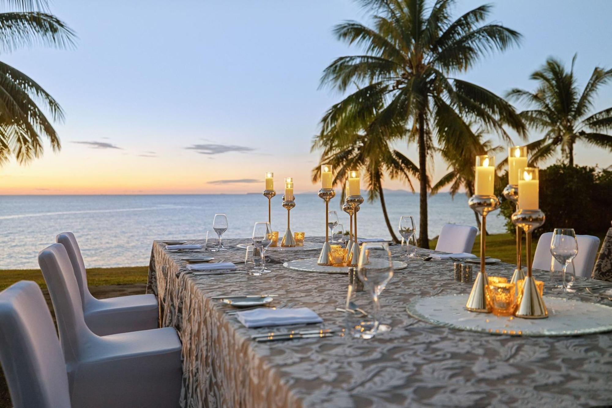 Fiji Marriott Resort Momi Bay מראה חיצוני תמונה The Beachfront Restaurant