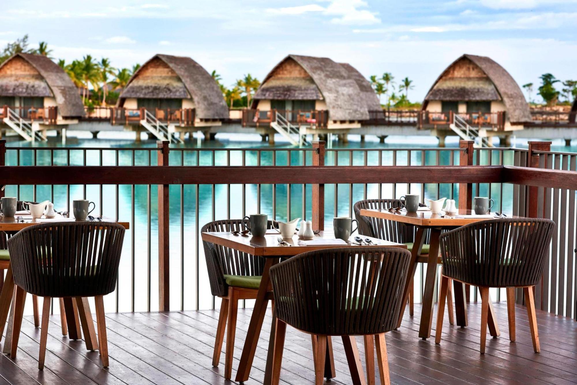 Fiji Marriott Resort Momi Bay מראה חיצוני תמונה The Deck